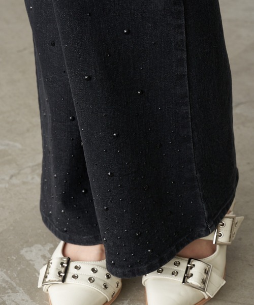 RAY CASSIN(レイカズン)の「【2サイズ展開】ラインストーンフレアデニムパンツ(デニムパンツ・レディース・ブルー/ブラック/スカイブルー・S/M)」の5枚目の写真