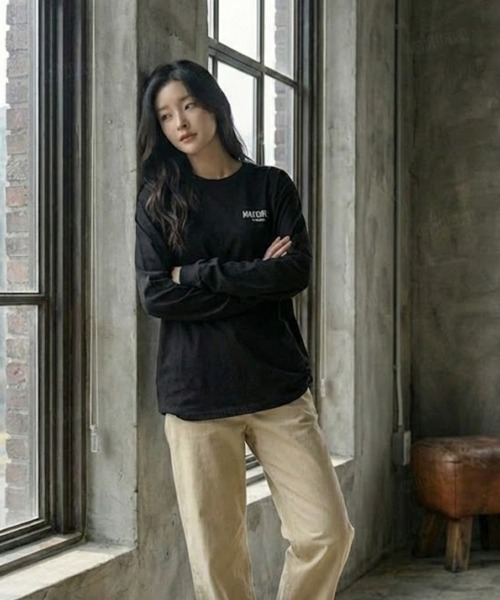 Dalfwin(ダールフィン)の「韓国ファッション MAVERICKプリント長袖Tシャツ(Tシャツ/カットソー・レディース・ブラック/ホワイト・FREE)」の13枚目の写真