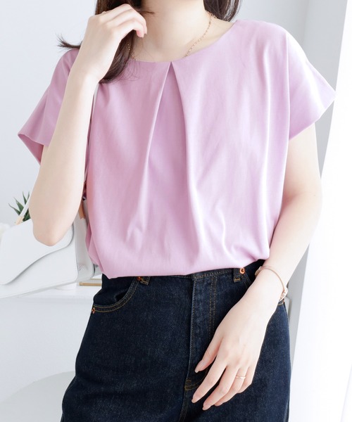 alotta(アロッタ)の「ひんやりタックデザインTシャツ(Tシャツ/カットソー・レディース・ブラック/グレイッシュベージュ/ライラック/ブルー/ホワイト/ネイビー・M/L/LL)」の1枚目の写真