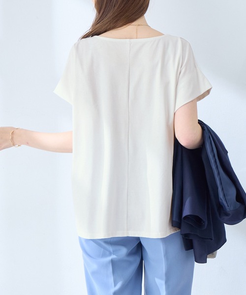 alotta(アロッタ)の「ひんやりタックデザインTシャツ(Tシャツ/カットソー・レディース・ブラック/グレイッシュベージュ/ライラック/ブルー/ホワイト/ネイビー・M/L/LL)」の7枚目の写真