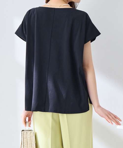 alotta(アロッタ)の「ひんやりタックデザインTシャツ(Tシャツ/カットソー・レディース・ブラック/グレイッシュベージュ/ライラック/ブルー/ホワイト/ネイビー・M/L/LL)」の16枚目の写真