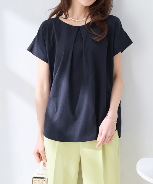 alotta(アロッタ)の「ひんやりタックデザインTシャツ(Tシャツ/カットソー・レディース・ブラック/グレイッシュベージュ/ライラック/ブルー/ホワイト/ネイビー・M/L/LL)」の15枚目の写真