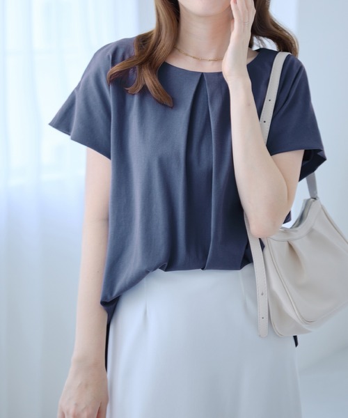 alotta(アロッタ)の「ひんやりタックデザインTシャツ(Tシャツ/カットソー・レディース・ブラック/グレイッシュベージュ/ライラック/ブルー/ホワイト/ネイビー・M/L/LL)」の19枚目の写真