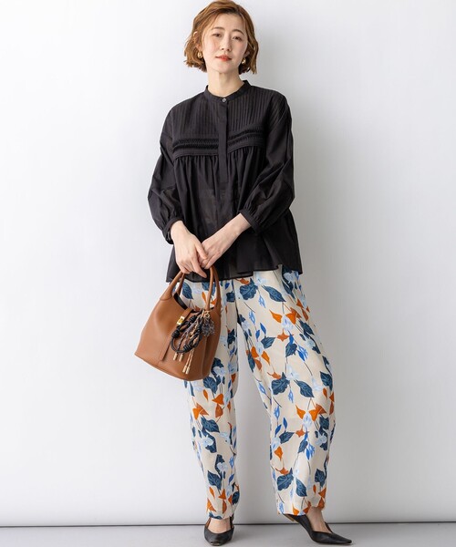 23区 S（ニジュウサンクチイサイサイズ）の「カラーリリープリント ワイド パンツ（その他パンツ・レディース・ブラック系5/ベージュ系5・32）」の8枚目の写真