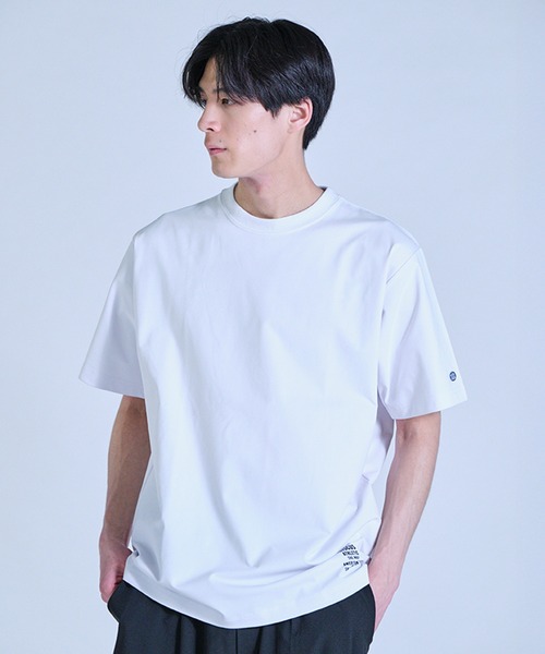 DISCUS(ディスカス)の「【DISCUS】別注マルチファンクションT(Tシャツ/カットソー・メンズ・チャコールグレー/ブラック/オフホワイト・L/M)」の2枚目の写真