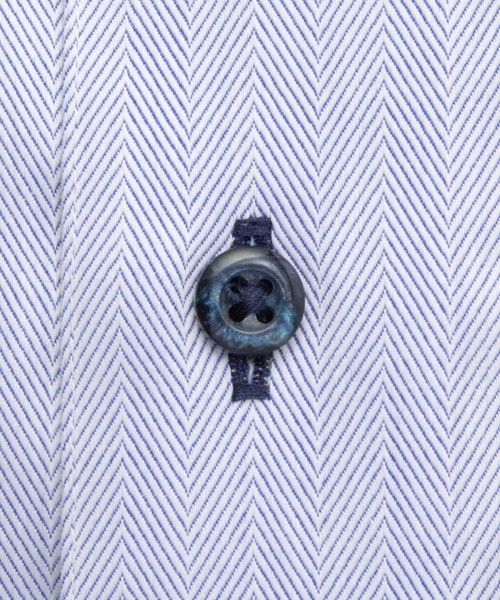 TOKYO SHIRTS（トウキョウシャツ）の「形態安定ノンアイロン ボタンダウン 長袖ビジネスワイシャツ（ビジネスシャツ・メンズ・ブルー・首回り37cm-裄丈80cm/首回り37cm-裄丈84cm/首回り39cm-裄丈80cm/首回り39cm-裄丈84cm/首回り41cm-裄丈82cm/首回り41cm-裄丈86cm/首回り42cm-裄丈82cm/首回り42cm-裄丈86cm/首回り43cm-裄丈82cm/首回り43cm-裄丈86cm）」の4枚目の写真