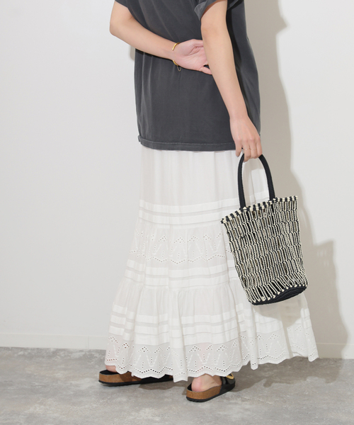 JOURNAL STANDARD relume（ジャーナルスタンダード　レリューム）の「《WEB限定追加2》コットンボイルタック刺繍ロングスカート（スカート・レディース・ホワイト/ブラック・FREE）」の6枚目の写真