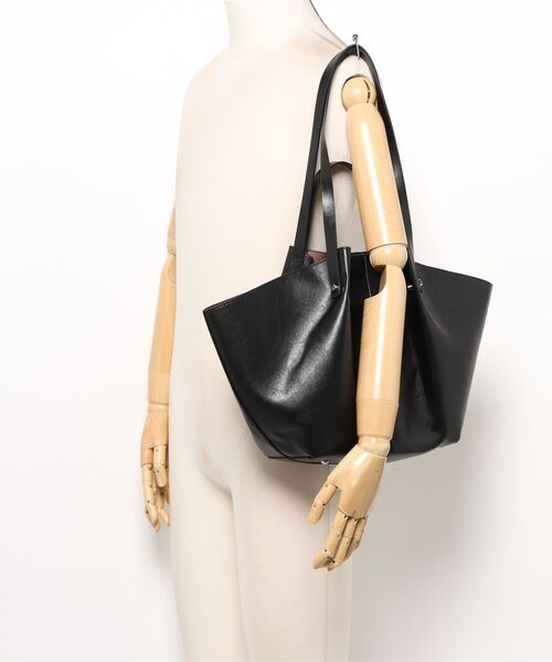 tood.（トード）の「【tood.】2way フェイクレザー トートバッグ ショルダーバッグ（トートバッグ・レディース・ブラック/キャメル/モカ・FREE）」の10枚目の写真