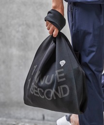 1minute 1second（ワンミニットワンセカンド）の「mko13400-1MINUTE 1SECOND logo knit bag with heart patch ニットバッグ(1M26N330)（トートバッグ）」