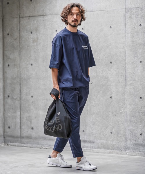 1minute 1second（ワンミニットワンセカンド）の「mko13400-1MINUTE 1SECOND logo knit bag with heart patch ニットバッグ(1M26N330)（トートバッグ・メンズ・ブラック×ホワイト/ブラック×ブルー/ブラック×ピンク・FREE）」の10枚目の写真