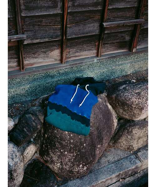 UN3D.（アンスリード）の「【COTTON RESEARCH CLUB】 ARIMATSU SHIBORI HOODIES（パーカー・レディース・ターコイズブルー/ブルー・38/44/42）」の20枚目の写真