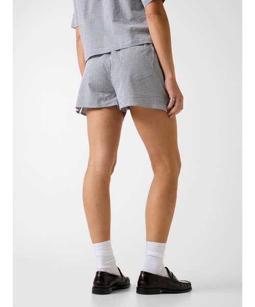 GUESS JEANS(ゲスジーンズ)の「GUESS JEANS Boxer Short ショートパンツ(その他パンツ・レディース・ホワイト×ブラック・X-SMALL/SMALL/MEDIUM)」の2枚目の写真