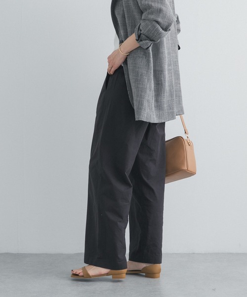 URBAN RESEARCH DOORS（アーバンリサーチドアーズ）の「レーヨンコットンイージーパンツ｜春服/イージー/ウエストゴム/オフィスカジュアル/通勤（その他パンツ・レディース・ベージュ系その他/ネイビー/ブラック・SMALL/MEDIUM）」の2枚目の写真