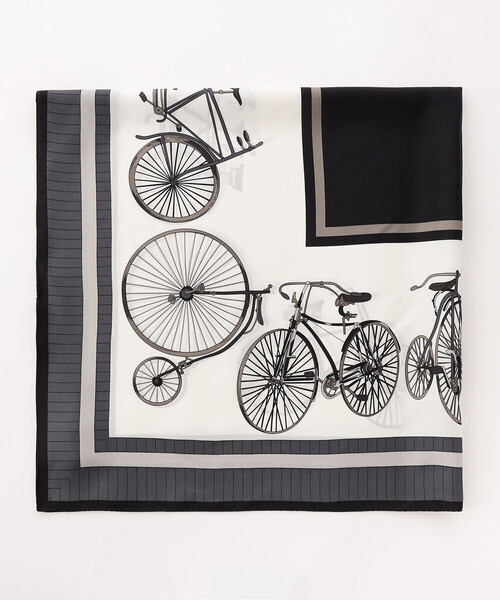 COMME CA（コムサ）の「自転車柄 スカーフ（ストール/ショール・レディース・チャコール/グリーン系その他/サックスブルー・FREE）」の5枚目の写真