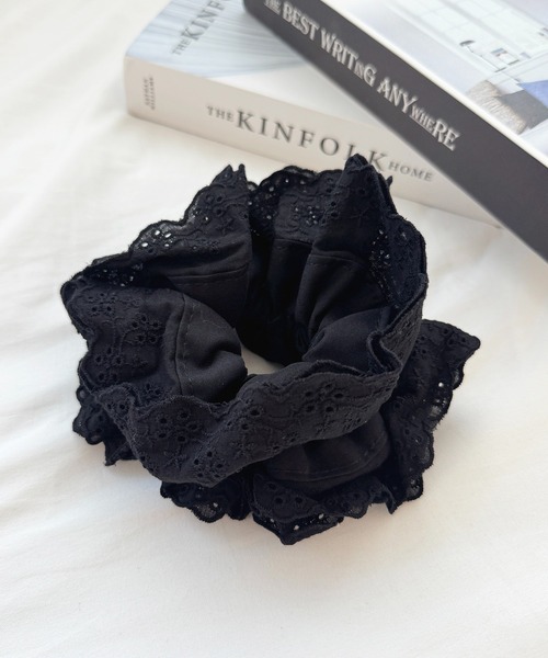 apres jour（アプレジュール）の「【apres jour×ARIAZ】コットンレースシュシュ（シュシュ・レディース・ブラック/ホワイト・FREE）」の4枚目の写真