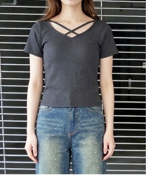 FUN(ファン)の「リブクロスプルオーバー(Tシャツ/カットソー・レディース・ブラック/チャコールグレー/オフホワイト・FREE)」の3枚目の写真
