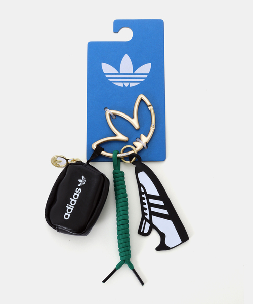 Spick & Span(スピックアンドスパン)の「adidas / アディダス KEY CHAIN(キーケース/キーアクセサリー・レディース・グリーン・FREE)」の1枚目の写真