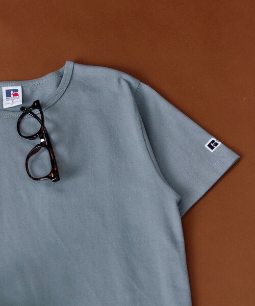 FREAK'S STORE(フリークスストア)の「限定展開 RUSSELL ATHLETIC × FREAK'S STORE/ラッセルアスレチック 別注 フィット 半袖 Tシャツ(Tシャツ/カットソー・レディース・オフホワイト/サックスブルー/ブラック/ライトグレー/レッド/ネイビー・フリ-)」の10枚目の写真