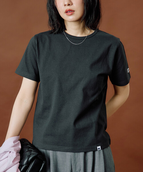 FREAK'S STORE(フリークスストア)の「限定展開 RUSSELL ATHLETIC × FREAK'S STORE/ラッセルアスレチック 別注 フィット 半袖 Tシャツ(Tシャツ/カットソー・レディース・オフホワイト/サックスブルー/ブラック/ライトグレー/レッド/ネイビー・フリ-)」の12枚目の写真