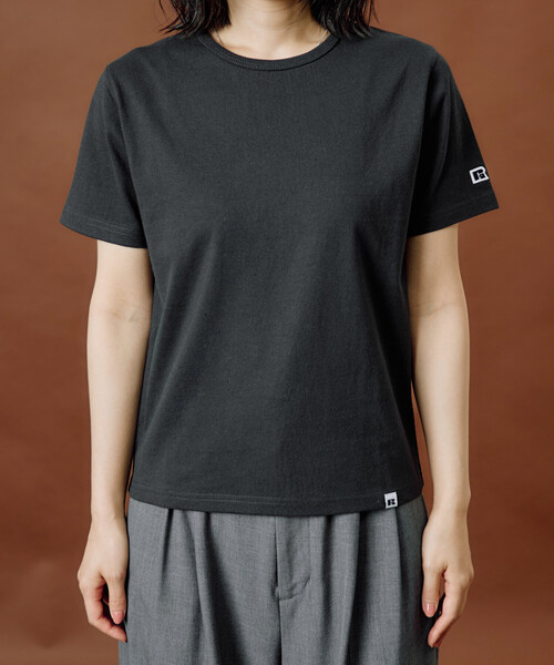 FREAK'S STORE(フリークスストア)の「限定展開 RUSSELL ATHLETIC × FREAK'S STORE/ラッセルアスレチック 別注 フィット 半袖 Tシャツ(Tシャツ/カットソー・レディース・オフホワイト/サックスブルー/ブラック/ライトグレー/レッド/ネイビー・フリ-)」の15枚目の写真
