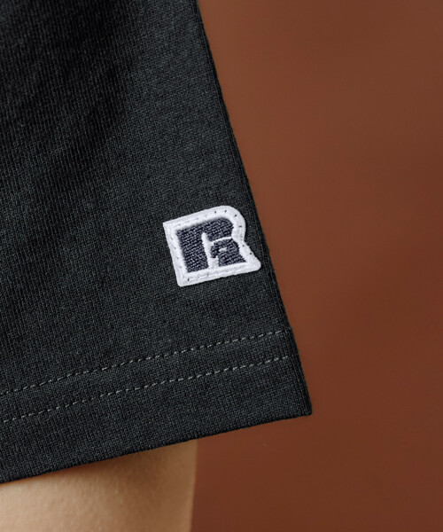 FREAK'S STORE(フリークスストア)の「限定展開 RUSSELL ATHLETIC × FREAK'S STORE/ラッセルアスレチック 別注 フィット 半袖 Tシャツ(Tシャツ/カットソー・レディース・オフホワイト/サックスブルー/ブラック/ライトグレー/レッド/ネイビー・フリ-)」の22枚目の写真