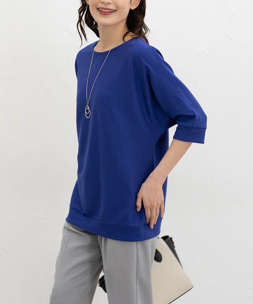 Honeys(ハニーズ)の「【ハニさら・接触冷感・UVカット】6分袖アクセ付ドルマントップス(Tシャツ/カットソー・レディース・アイボリー/ブラック/ブルー/イエロー/ベージュ・L/LL/M)」の4枚目の写真