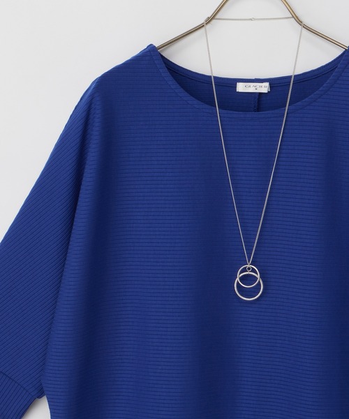 Honeys(ハニーズ)の「【ハニさら・接触冷感・UVカット】6分袖アクセ付ドルマントップス(Tシャツ/カットソー・レディース・アイボリー/ブラック/ブルー/イエロー/ベージュ・L/LL/M)」の9枚目の写真