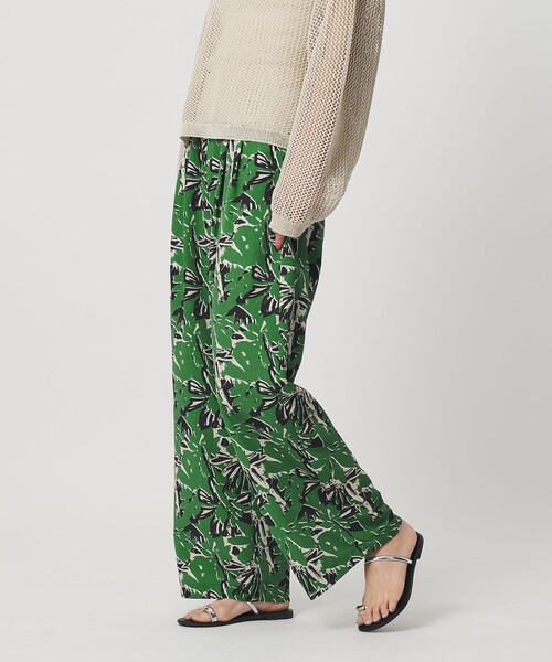 BEAUTY&YOUTH UNITED ARROWS（ビューティーアンドユースユナイテッドアローズ）の「【WEB限定】フラワープリント イージーパンツ ウォッシャブル（その他パンツ・レディース・ケリーグリーン/オレンジ/ネイビー・L/M/S）」の6枚目の写真