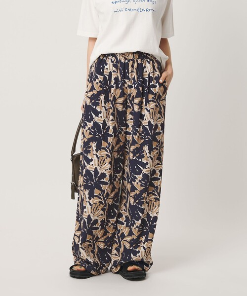 BEAUTY&YOUTH UNITED ARROWS（ビューティーアンドユースユナイテッドアローズ）の「【WEB限定】フラワープリント イージーパンツ ウォッシャブル（その他パンツ・レディース・ケリーグリーン/オレンジ/ネイビー・L/M/S）」の7枚目の写真