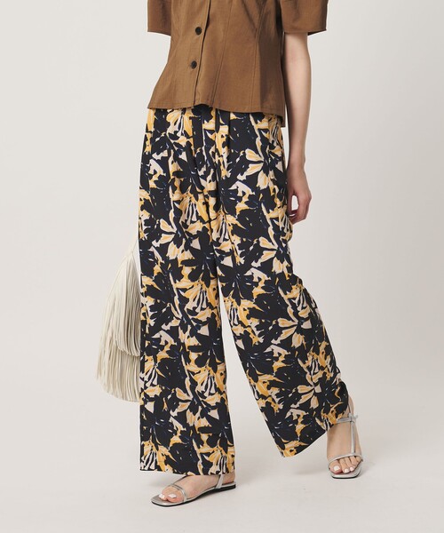 BEAUTY&YOUTH UNITED ARROWS（ビューティーアンドユースユナイテッドアローズ）の「【WEB限定】フラワープリント イージーパンツ ウォッシャブル（その他パンツ・レディース・ケリーグリーン/オレンジ/ネイビー・L/M/S）」の11枚目の写真