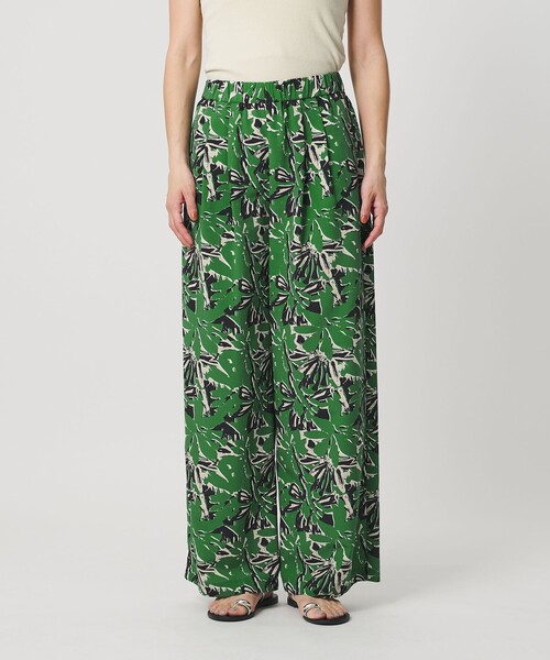 BEAUTY&YOUTH UNITED ARROWS（ビューティーアンドユースユナイテッドアローズ）の「【WEB限定】フラワープリント イージーパンツ ウォッシャブル（その他パンツ・レディース・ケリーグリーン/オレンジ/ネイビー・L/M/S）」の13枚目の写真