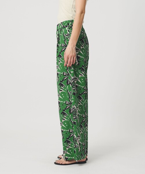 BEAUTY&YOUTH UNITED ARROWS（ビューティーアンドユースユナイテッドアローズ）の「【WEB限定】フラワープリント イージーパンツ ウォッシャブル（その他パンツ・レディース・ケリーグリーン/オレンジ/ネイビー・L/M/S）」の14枚目の写真