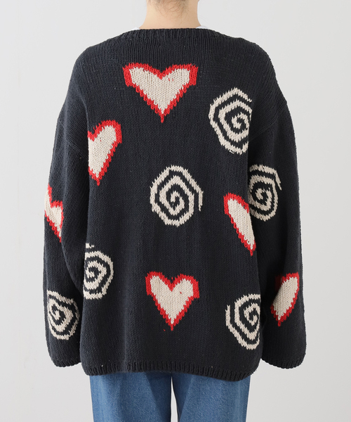 MacMahon Knitting Mills(マクマホン ニッティング ミルズ)の「MacMahon Knitting Mills / マクマホンニッティングミルズ Hearts & Swirls Cardigan(カーディガン/ボレロ・レディース・ホワイト/ブラック・FREE)」の3枚目の写真