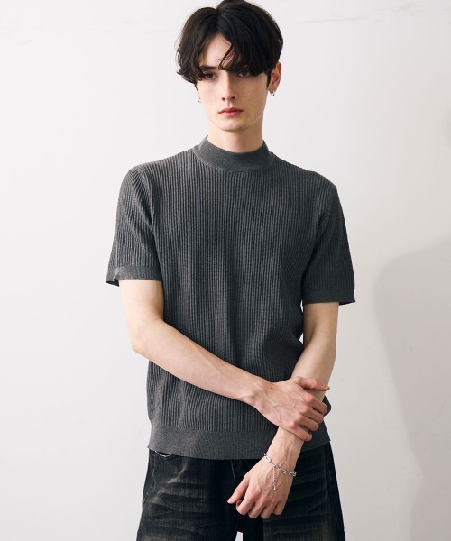 Shoowtime(ショウタイム)の「Ribbed knit top / リブニットカットソー(Tシャツ/カットソー・メンズ・カーキ/クリーム/グレー/ブラック・MEDIUM/LARGE/X-LARGE)」の1枚目の写真