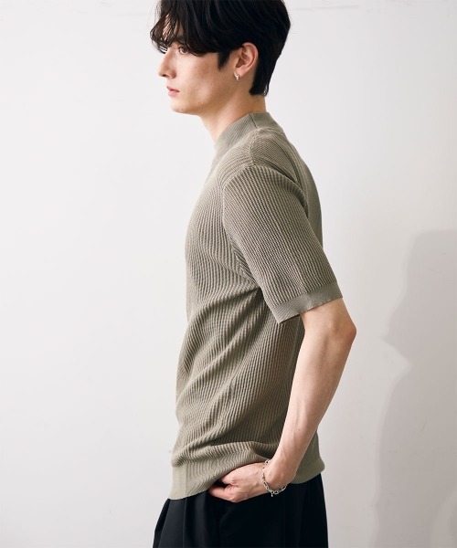 Shoowtime(ショウタイム)の「Ribbed knit top / リブニットカットソー(Tシャツ/カットソー・メンズ・カーキ/クリーム/グレー/ブラック・MEDIUM/LARGE/X-LARGE)」の17枚目の写真