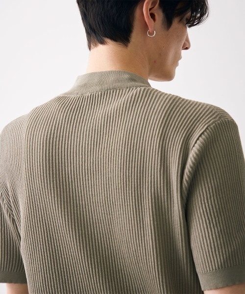 Shoowtime(ショウタイム)の「Ribbed knit top / リブニットカットソー(Tシャツ/カットソー・メンズ・カーキ/クリーム/グレー/ブラック・MEDIUM/LARGE/X-LARGE)」の19枚目の写真
