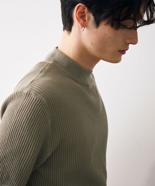 Shoowtime(ショウタイム)の「Ribbed knit top / リブニットカットソー(Tシャツ/カットソー・メンズ・カーキ/クリーム/グレー/ブラック・MEDIUM/LARGE/X-LARGE)」の20枚目の写真
