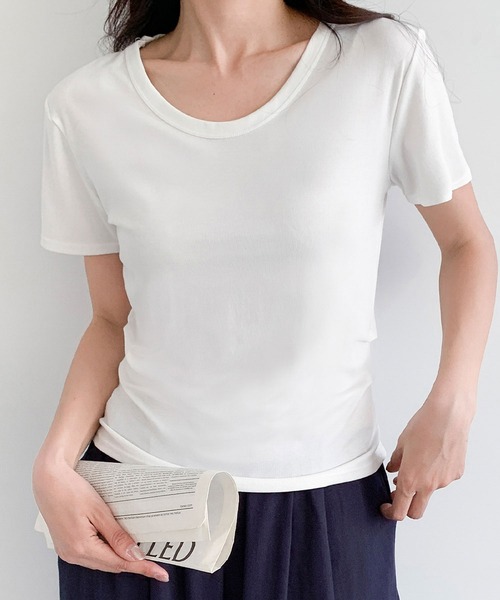 LOWO(ロワ)の「【M/Lサイズ展開】伸縮性抜群!サイドギャザークルーネックカットソー(Tシャツ/カットソー・レディース・ブラック/グレー/ホワイト/ブラウン/カーキ・L/M)」の7枚目の写真