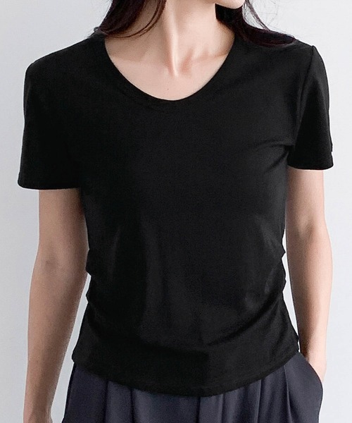 LOWO(ロワ)の「【M/Lサイズ展開】伸縮性抜群!サイドギャザークルーネックカットソー(Tシャツ/カットソー・レディース・ブラック/グレー/ホワイト/ブラウン/カーキ・L/M)」の13枚目の写真
