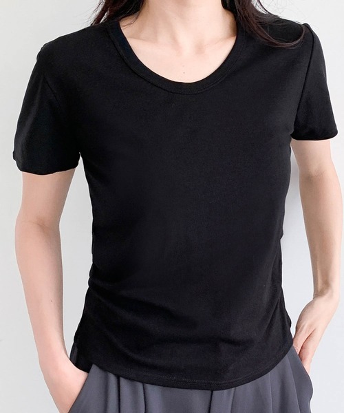 LOWO(ロワ)の「【M/Lサイズ展開】伸縮性抜群!サイドギャザークルーネックカットソー(Tシャツ/カットソー・レディース・ブラック/グレー/ホワイト/ブラウン/カーキ・L/M)」の14枚目の写真
