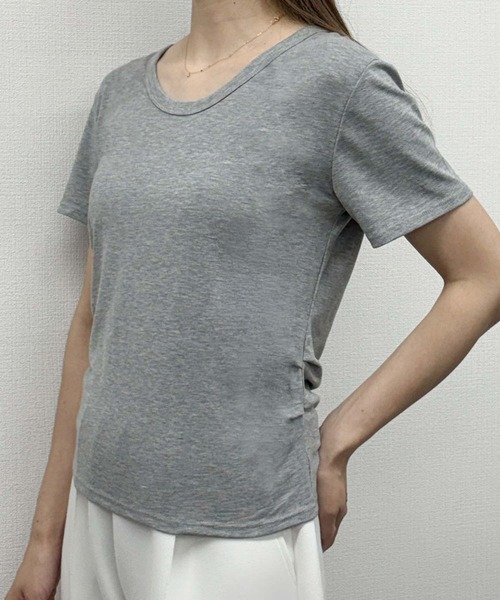 LOWO(ロワ)の「【M/Lサイズ展開】伸縮性抜群!サイドギャザークルーネックカットソー(Tシャツ/カットソー・レディース・ブラック/グレー/ホワイト/ブラウン/カーキ・L/M)」の17枚目の写真