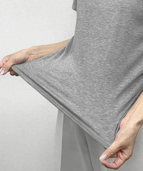 LOWO(ロワ)の「【M/Lサイズ展開】伸縮性抜群!サイドギャザークルーネックカットソー(Tシャツ/カットソー・レディース・ブラック/グレー/ホワイト/ブラウン/カーキ・L/M)」の21枚目の写真