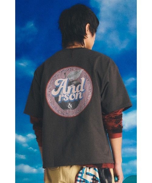 バックプリント半袖Tシャツ／グラフィックデザイン × コットン素材（T