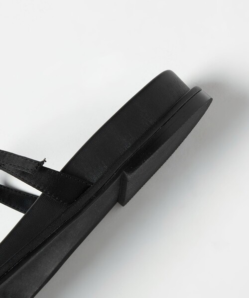 MARW UNITED ARROWS(マルゥ ユナイテッドアローズ)の「<MARW UNITED ARROWS+ODETTE E ODILE>フット 2ベルト サンダル(サンダル・レディース・ダークブラウン/ブラック・23cm/23.5cm/24cm/25cm/24.5cm/22cm/22.5cm)」の5枚目の写真