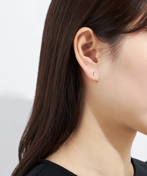 festaria bijou SOPHIA(フェスタリアビジュソフィア)の「K10YG ムーンストーン ピアス(ピアス(両耳用)・レディース・イエローゴールド・ONE SIZE)」の3枚目の写真