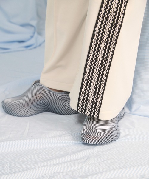MAISON SPECIAL(メゾンスペシャル)の「《UNISEX》【STARAY】FLOW 4D URBAN FUTURISTIC Footwear/フロウ4Dアーバンフューチャリスティックフットスニーカー【MAISON SPECIAL/メゾンスペシャル】(スニーカー・メンズ・シルバー/ブラック・40/43/42/41)」の5枚目の写真