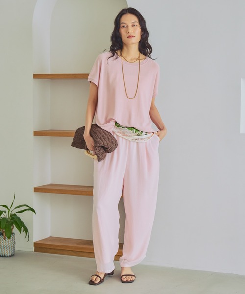 Elura(エルーラ)の「≪接触冷感≫Tシャツ風ニット/869675(ニット/セーター・レディース・ホワイト/ライトピンク/ブラック/カーキ/ターコイズブルー・FREE)」の11枚目の写真