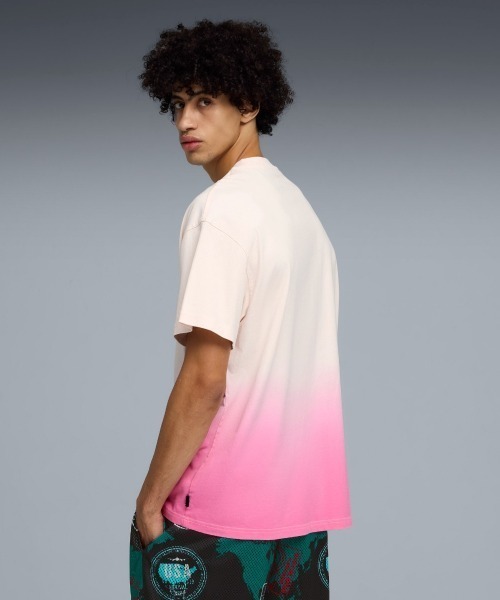 PUMA(プーマ)の「PUMA THE ATW DYLAN S/S T-SHIRT II(プーマ ATW DYLAN 半袖Tシャツ II)(Tシャツ/カットソー・メンズ・ピンク系・SMALL/X-LARGE/LARGE/MEDIUM/XX-LARGE)」の3枚目の写真