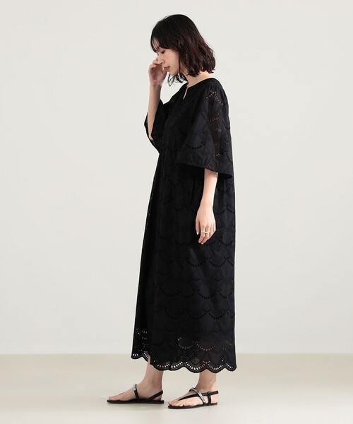 Demi-Luxe BEAMS(デミルクス ビームス)の「ne Quittez pas / ドット へムラ刺繍 ドレス(ワンピース・レディース・ブラック・MEDIUM)」の4枚目の写真