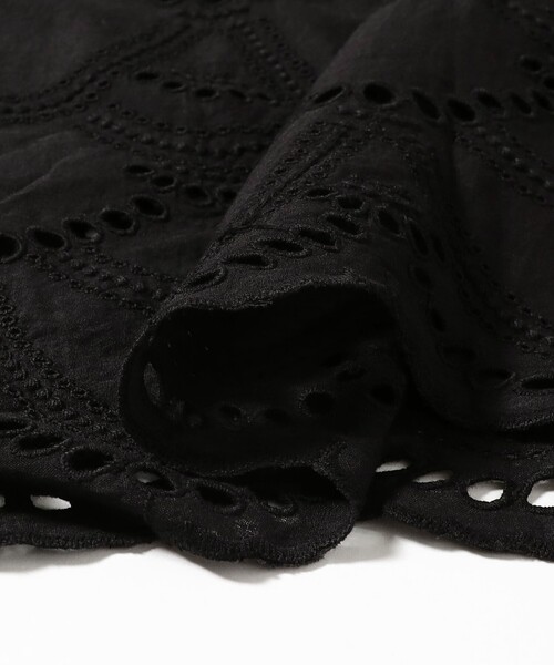 Demi-Luxe BEAMS(デミルクス ビームス)の「ne Quittez pas / ドット へムラ刺繍 ドレス(ワンピース・レディース・ブラック・MEDIUM)」の10枚目の写真